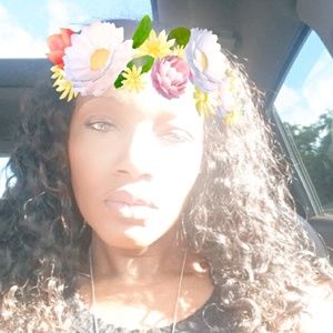 Meet your Posher, Nikki